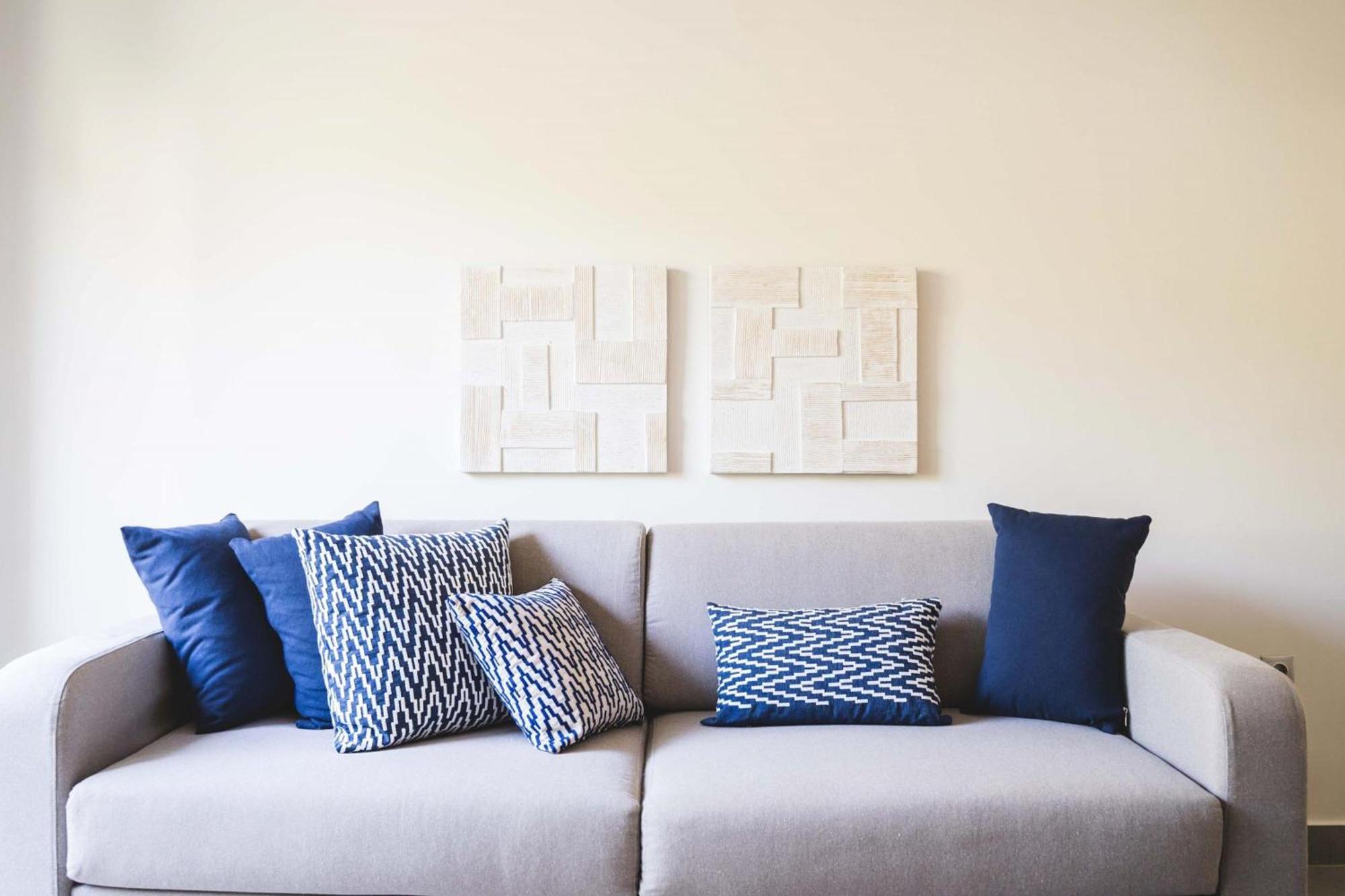 Blue Symphony Suites Apartments Nikiana Luaran gambar
